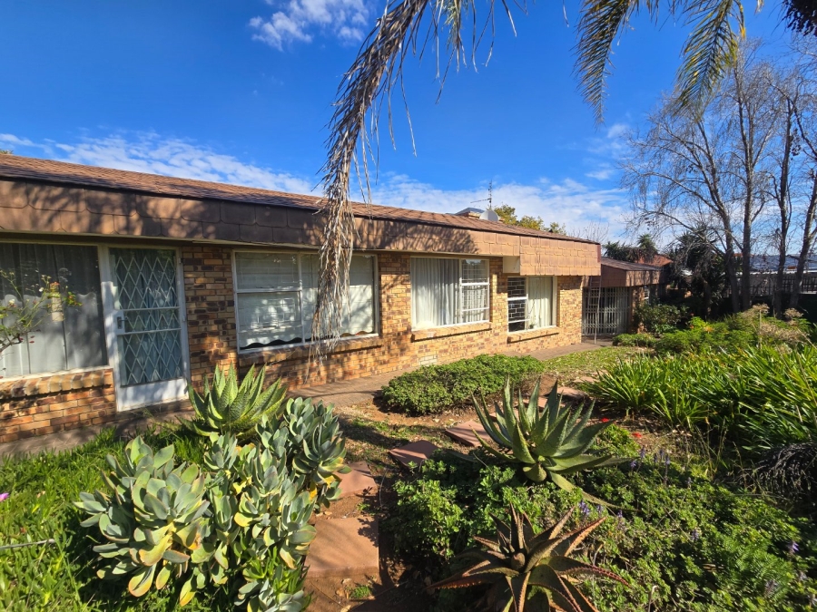 4 Bedroom Property for Sale in Heuwelsig Free State